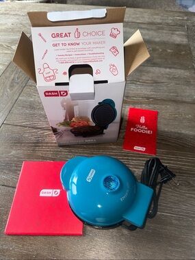 Blue Mini Maker Grill – Compact Electric Sandwich & Burger Press